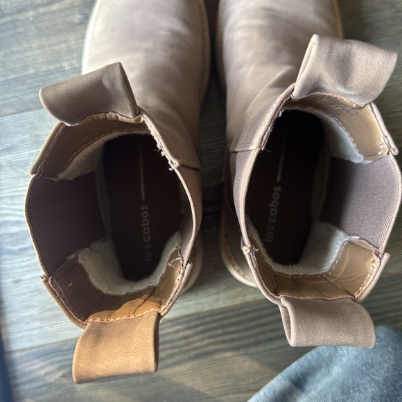 Gorgeous Waterproof Taupe Rain Boots by Los Cabos - Picture 4 of 5